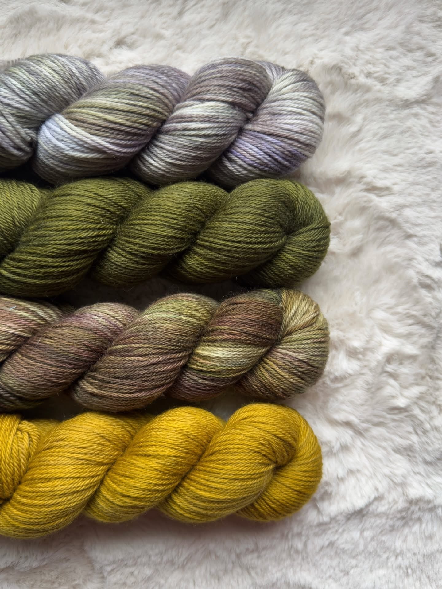 4 Coordinating Skeins
